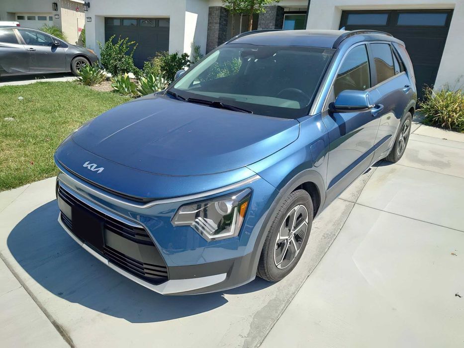 Kia Niro EX Hybrid      2023