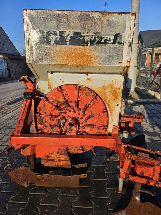 Sadzarka do ziemniaków automatyczna