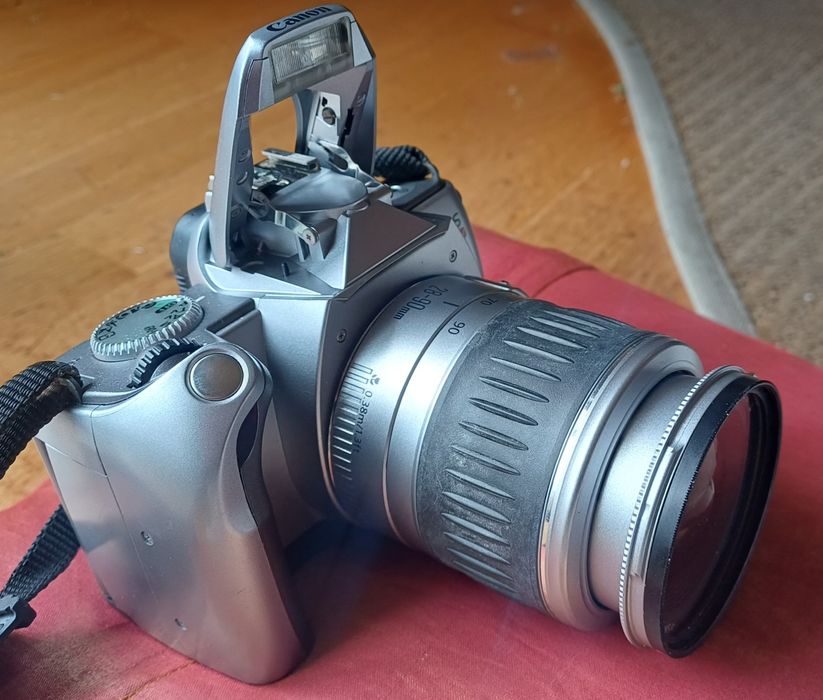 Máquina fotográfica  Canon EOS 300v