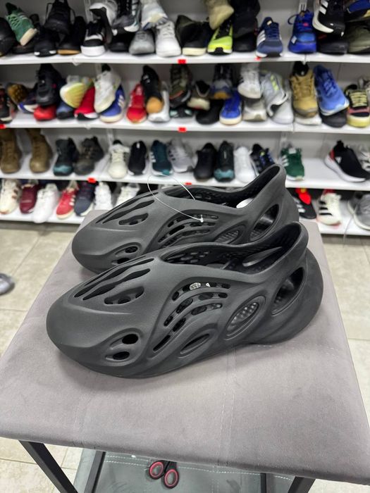ОРИГІНАЛ 100% Кросівки Тапочки чоловічі Adidas Yeezy Foam Runner Black HP8739 48.5
