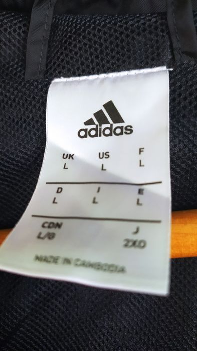 Adidas куртка-вітровка, розмір  L.