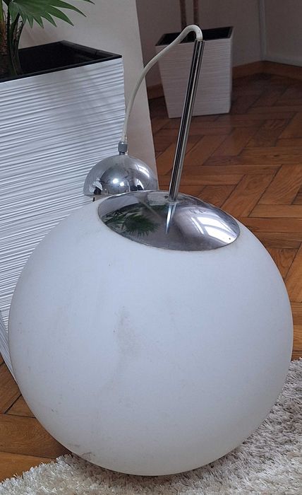 Lampa kula wisząca