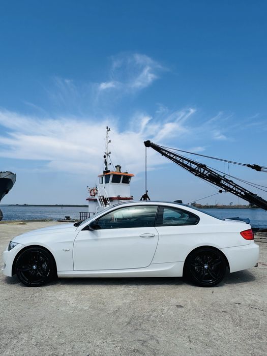 Vendo bmw 320d lci e92 pack m