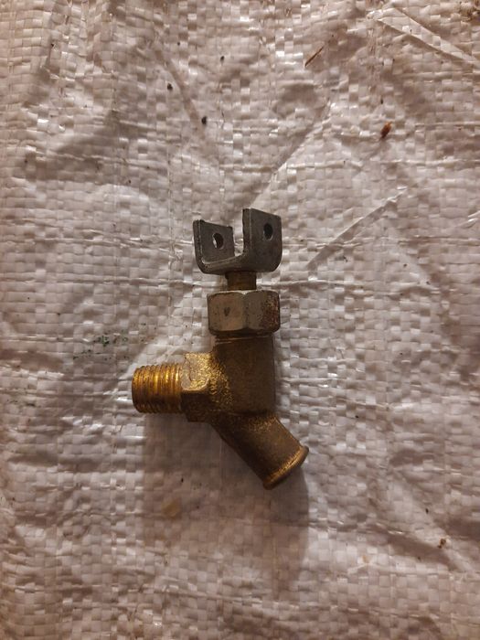 Кран сливной камаз