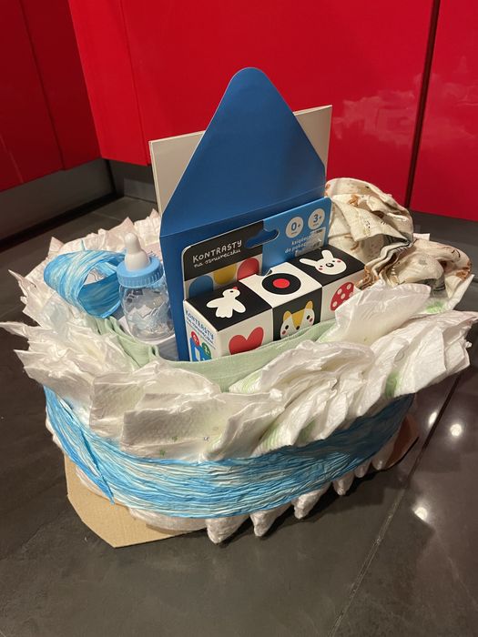 Tort wyprawka prezent narodziny noworodek