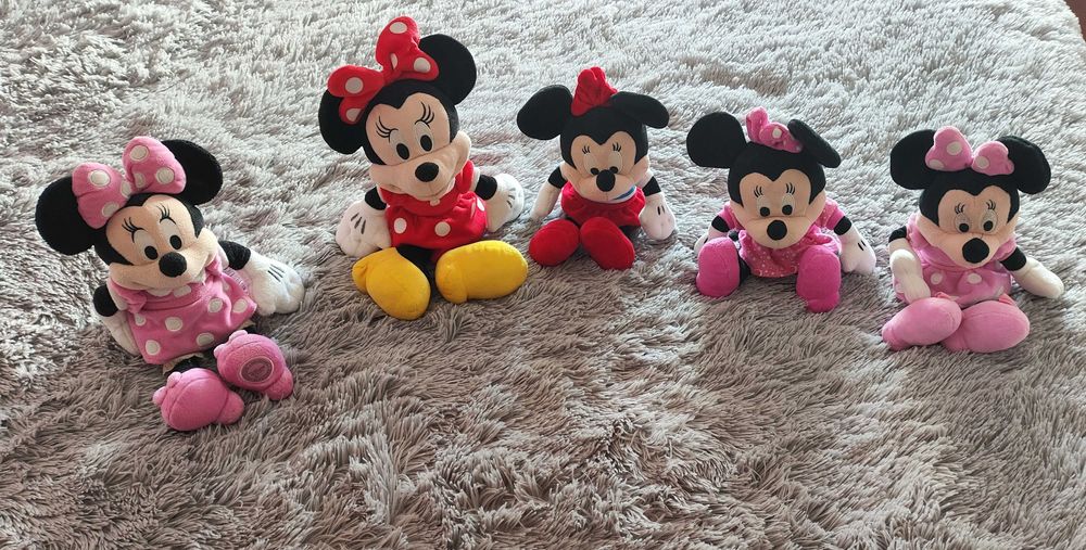 Bonecas Minnie em bom estado