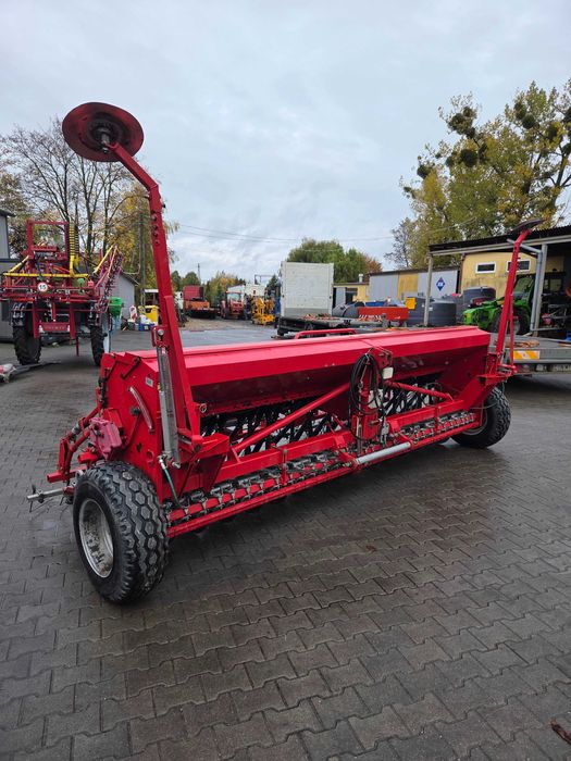 Siewnik talerzowy Kongskilde Demeter Classic 4000 z Agregatem AgroMasz