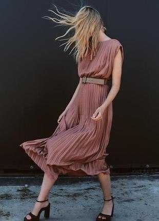 Zara сукня плаття міді з пліссируванням і поясом
