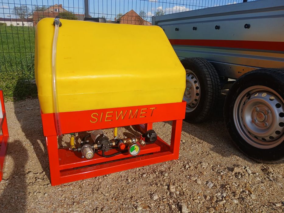 Aplikator zakiszania 200L producent