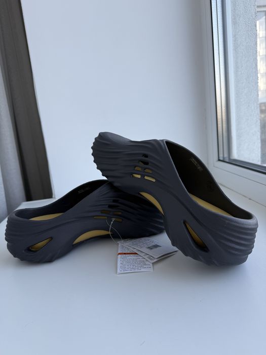 Сабо Crocs Echo Wave 43-44 28 см Black 210521-OLD