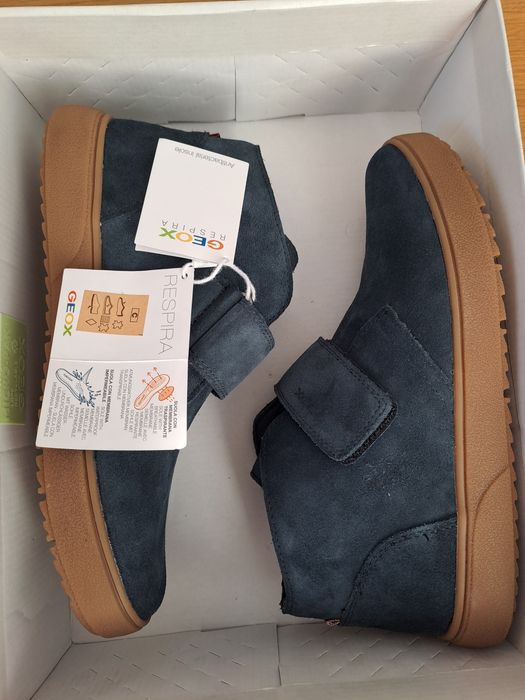 Nowe skórzane buty Geox