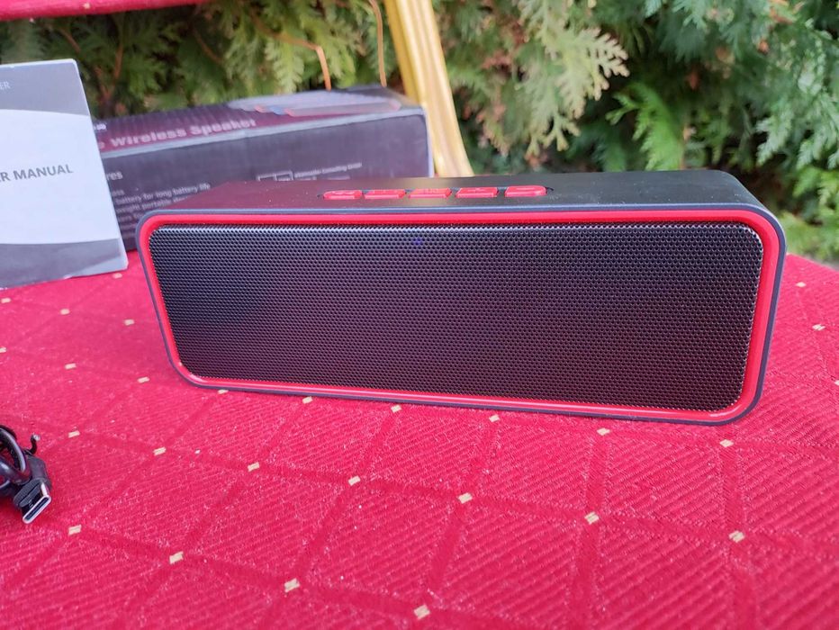 Przenośny Głośnik bezprzewodowy Bluetooth Radio 5.0 3D stereo TF AUX