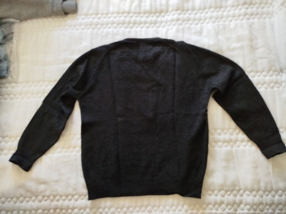 Camisola de malha marca Pringle of Scotland em 100% lã pura