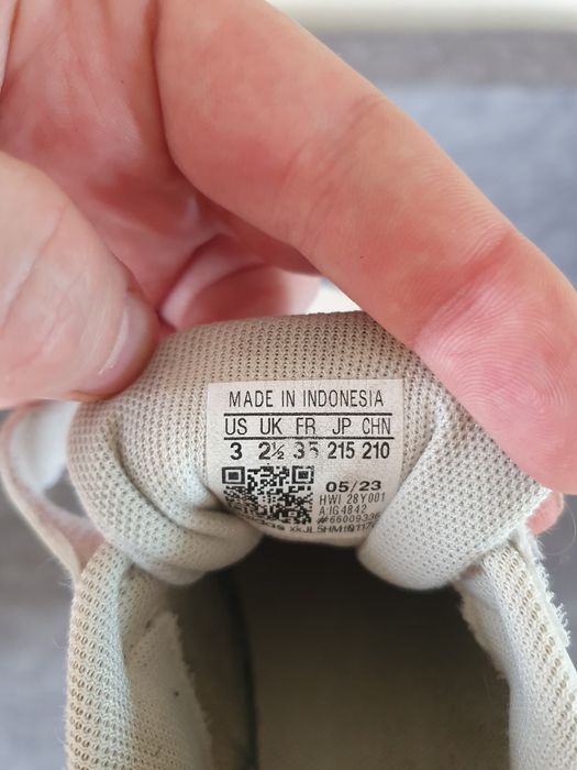 Дитяче взуття Adidas