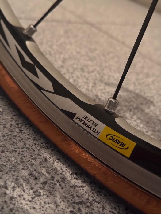 Bicicleta Specialized em carbono