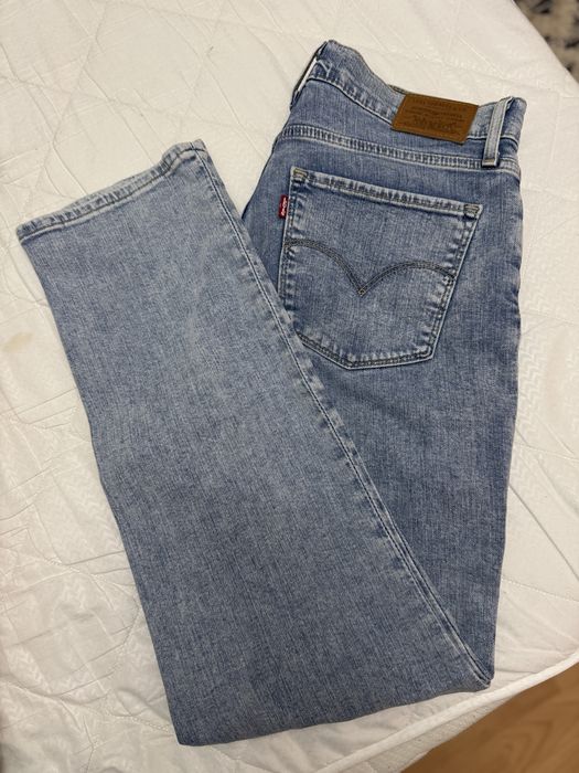 Продам джинси Levis