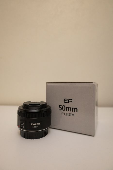 об'єктив Canon EF 50 mm f/1.8 STM