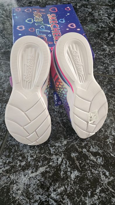 Nowe Skechers rozm.33