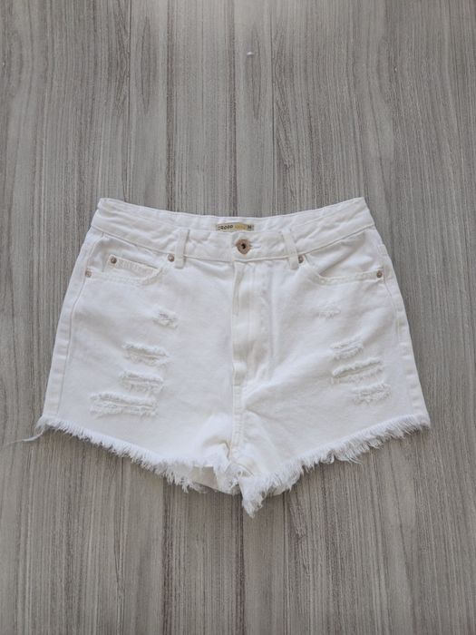 Białe jeansowe szorty z przetarciami vintage denim lato high waist