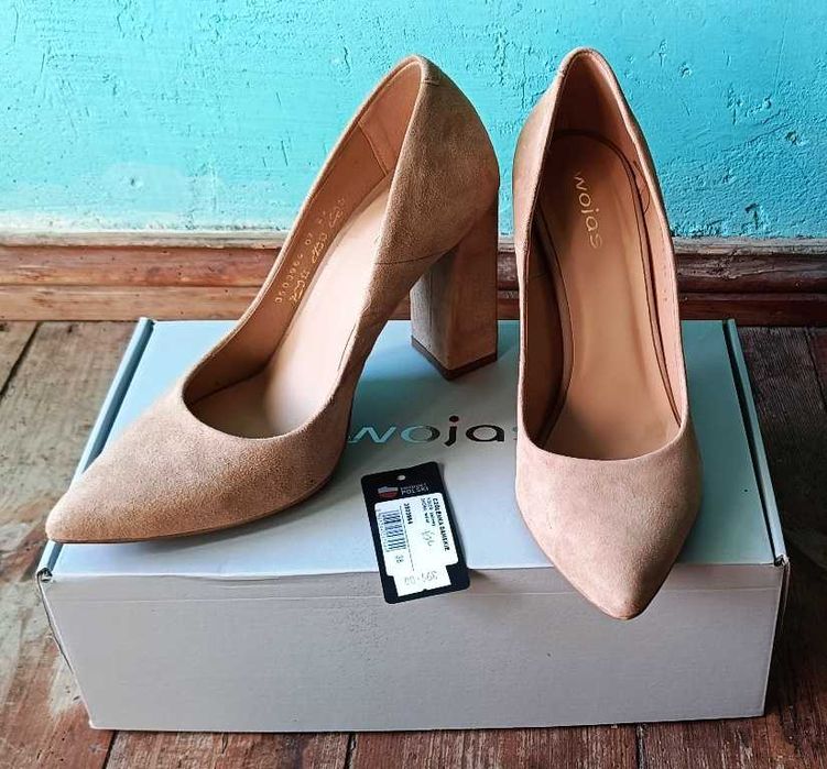 WOJAS - beżowe czółenka na słupkowym obcasie - prawie NOWE r.38