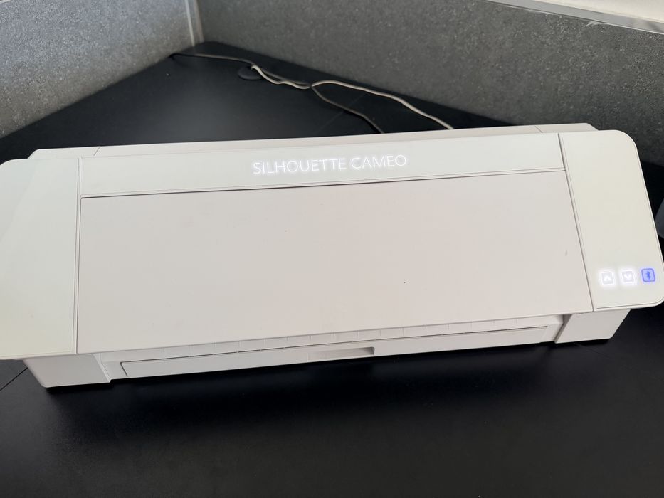 Silhouette Cameo 4