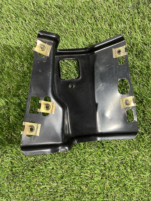 Кріпленя до бардачка до BMW E34 Код:1336