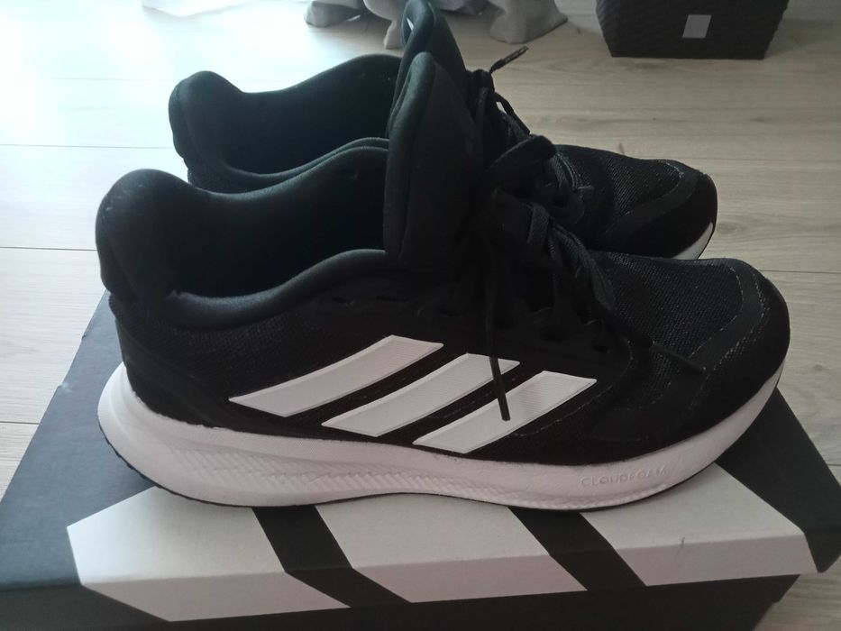 Buty sportowe adidas