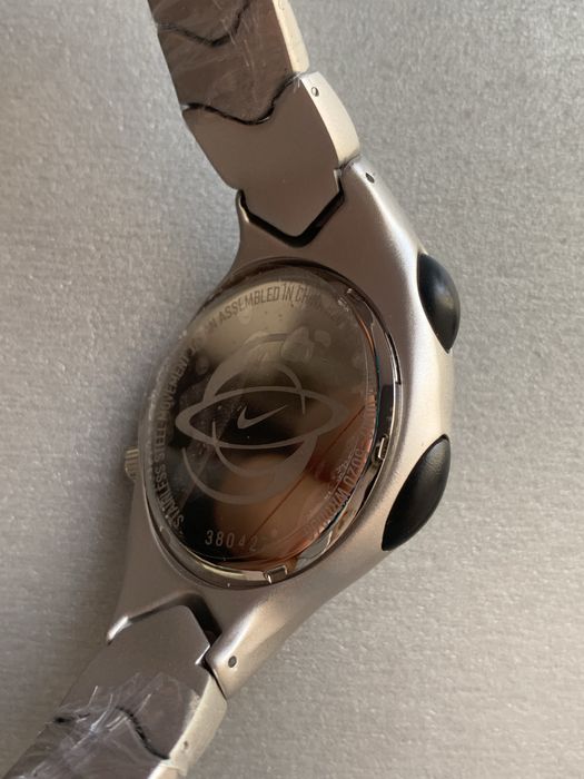 Новий годинник Nike Triax