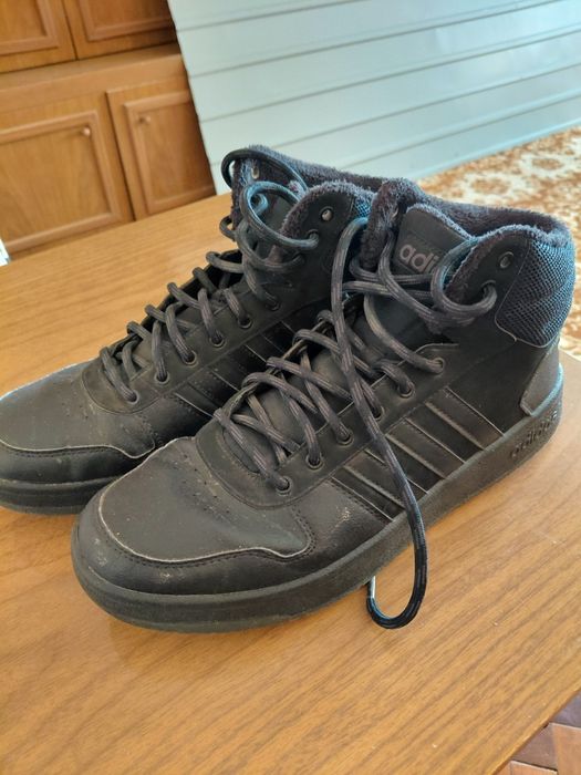 Adidas  кросовки демисезон 45-47