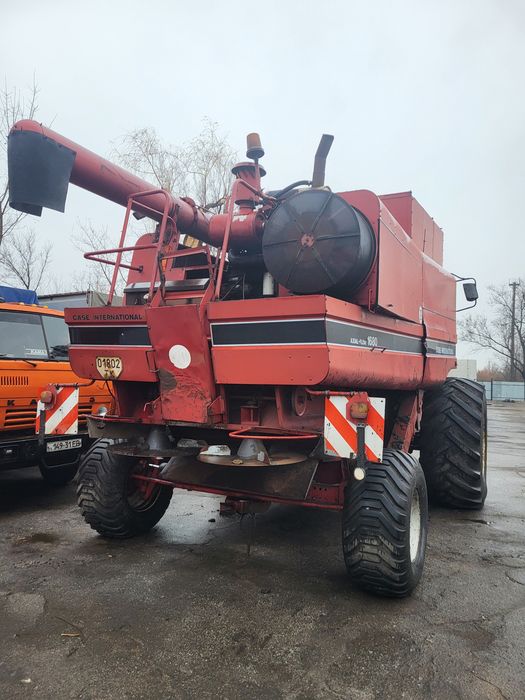 Комбайн Case 1680E