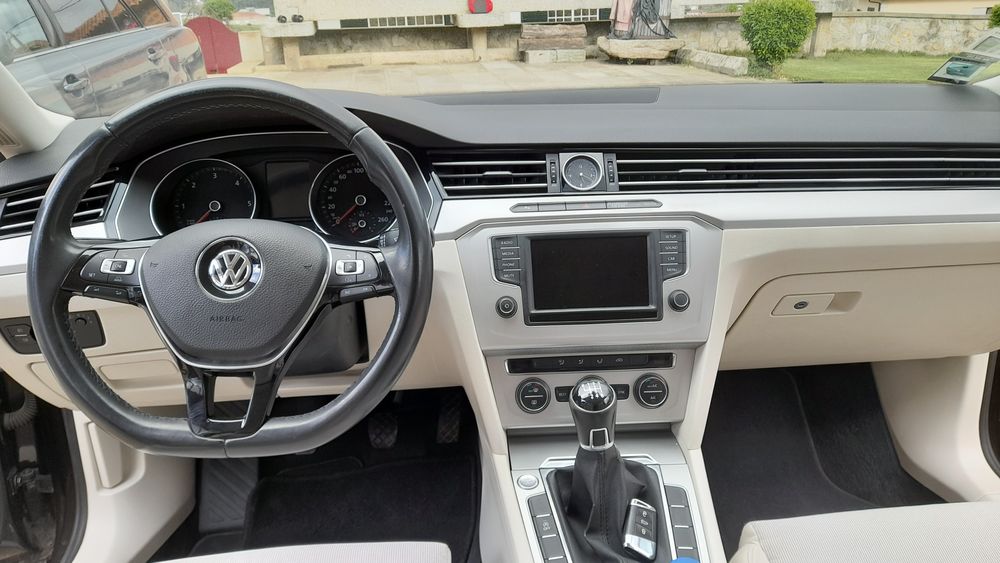 VW  Passat Variant