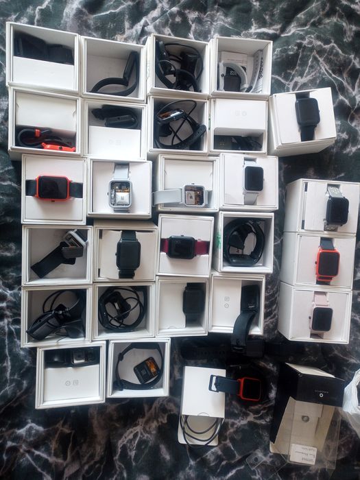 Лот 1 часов Amazfit.