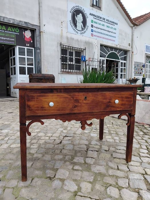 Mesa/bancada de encostar rústica