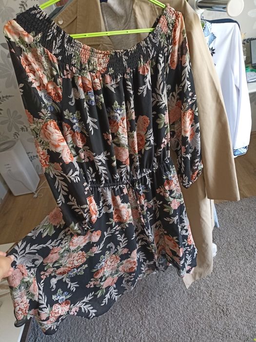 Плаття гарне легеньке