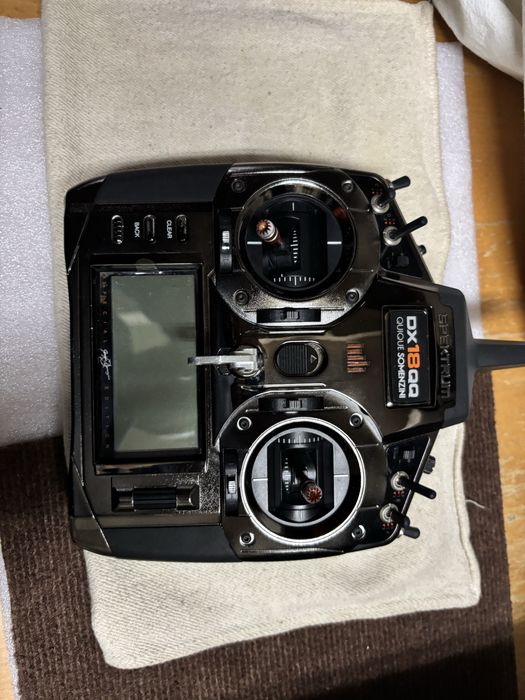 Radio Spektrum DX18 QQ