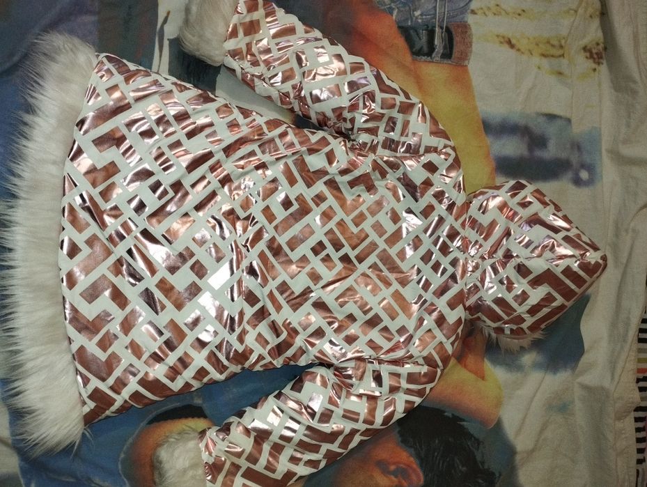 Зимова курточка для дівчинки