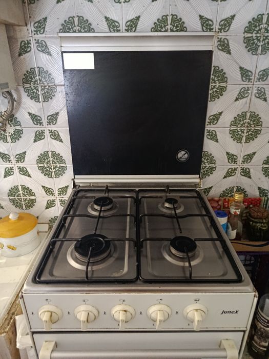 Fogão a gás, com forno