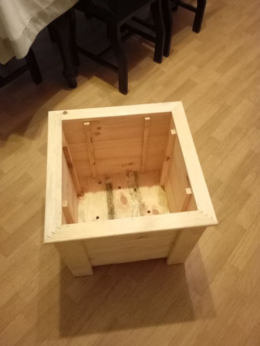 Donica drewniana 40x40