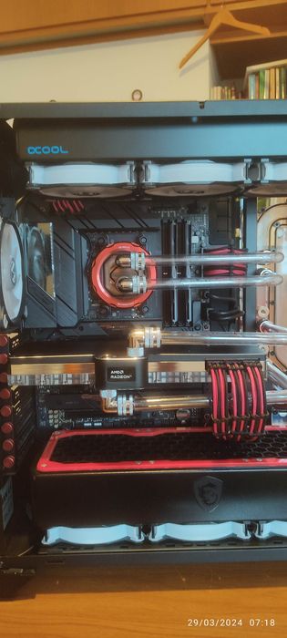 Rayzen 9 7950x3D + Asus ROG STRIX X670E-F GAMING WiFi