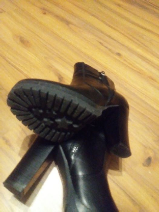 Buty jesienno-zimowe.