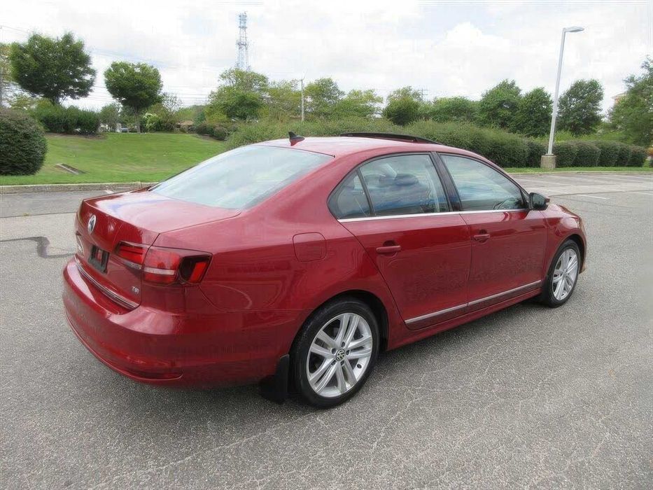 Volkswagen Jetta      2017