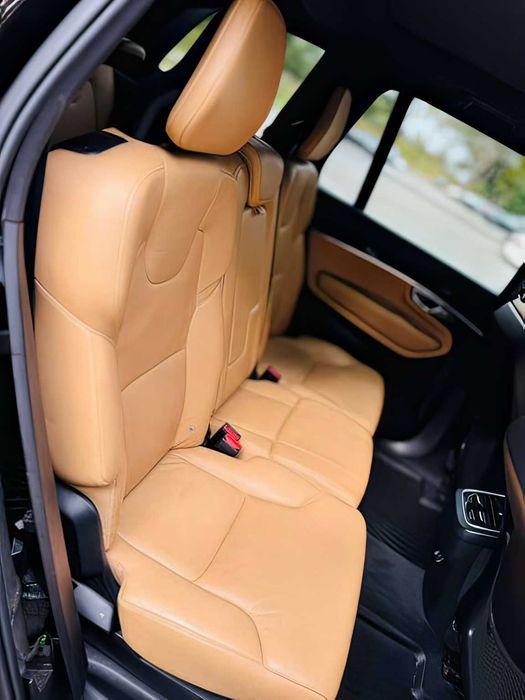 Volvo XC90      2018