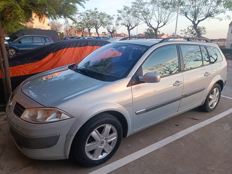 Estou buscando uma caravana para fazer negócio com este veículo
