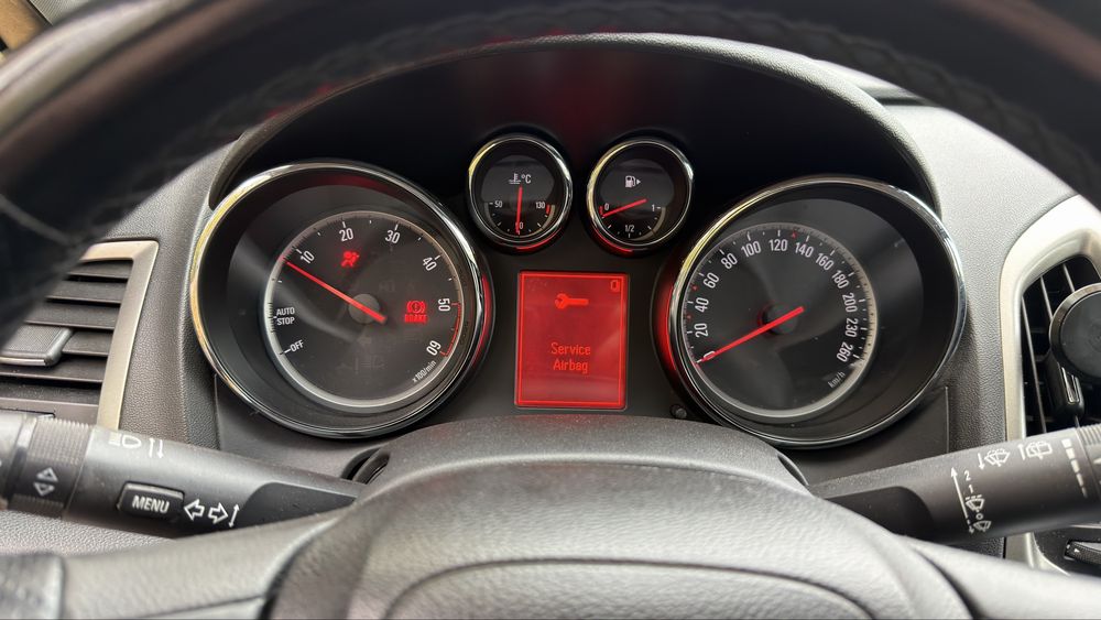 Opel Astra J 1.3диз
