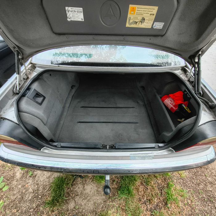 BMW Seria E38 740i Aspensilber-Mettalic