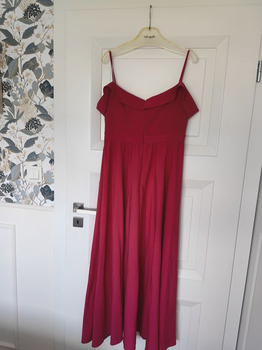 Elegancka wizytowa sukienka długa maxi z rozcięciem