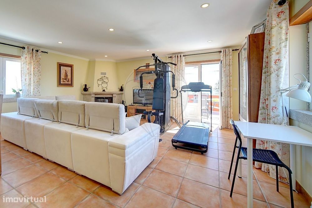 Moradia T4 para venda