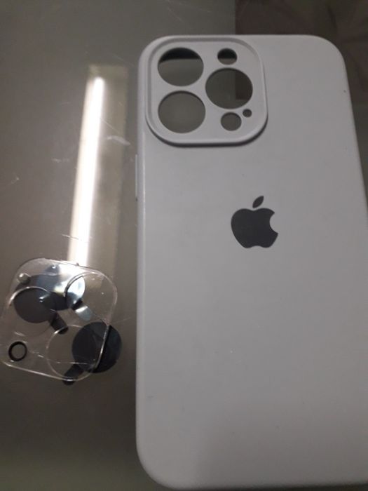 2 Nova Capa iPhone 13 verde e preto