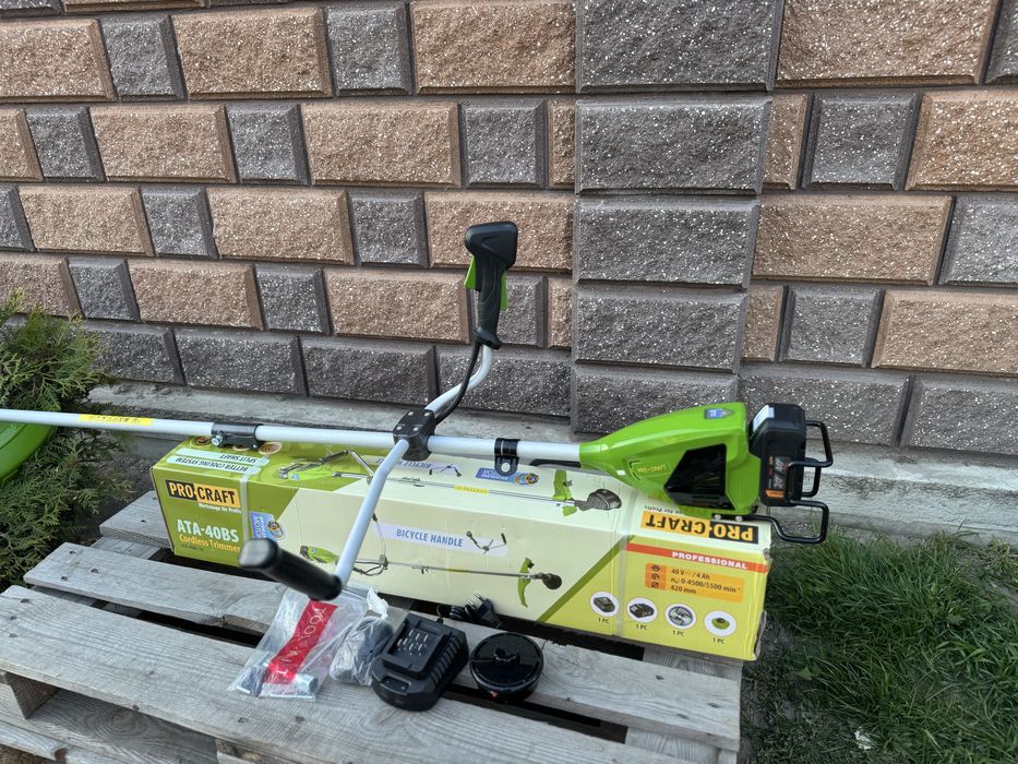 Акція! Акумуляторний тример Procraft ATA40BS + гілкоріз Procraft pka 45