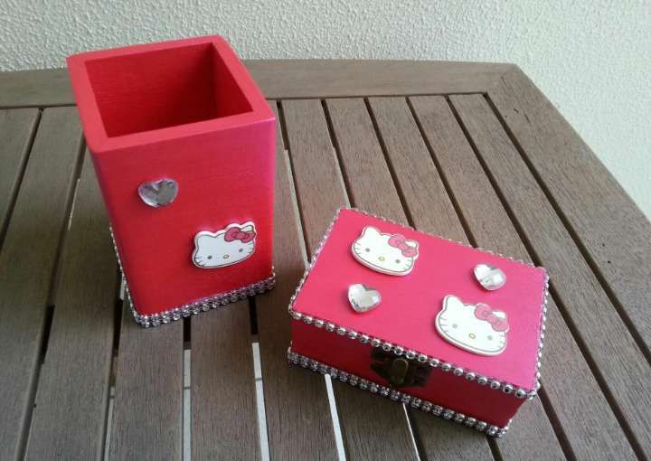 Conjunto de caixa e copo Hello Kitty REBAIXA